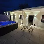 Coeur De Jardin - Prive - Jacuzzi - Unique & Cosy - Europa-park Lejlighed